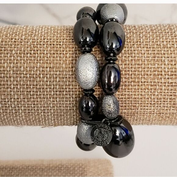 NAPIER Black & Silver Glass Bead Double Strand Stretch Bracelet - Picture 2 of 4